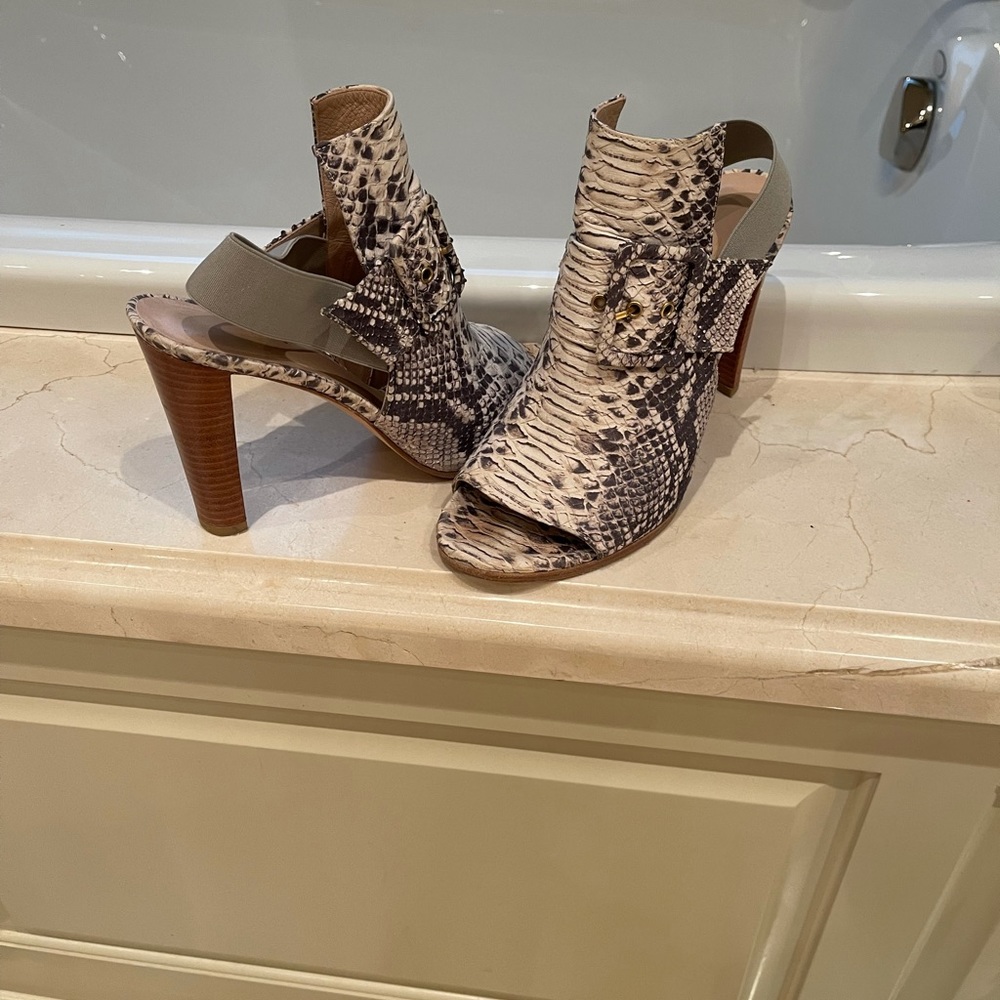Stuart Weitzman Snake Print Sandals. Nice! - image 8